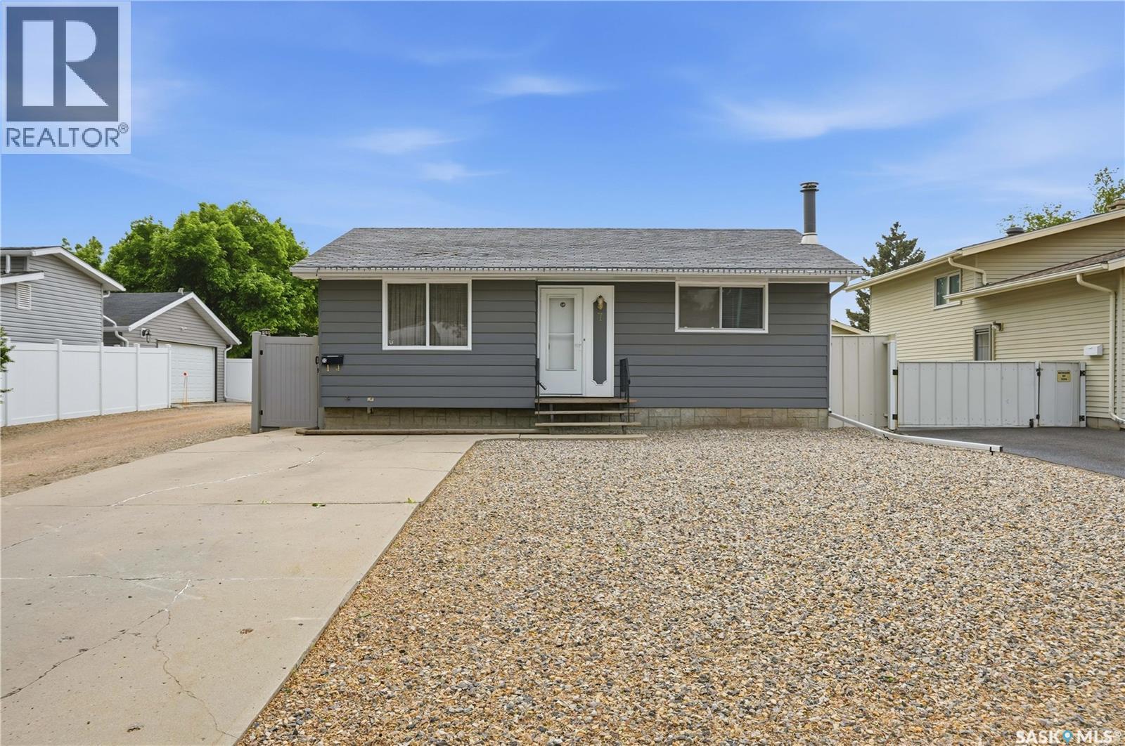 7 Upland Drive, Regina, Saskatchewan  S4R 0B8 - Photo 1 - SK038925