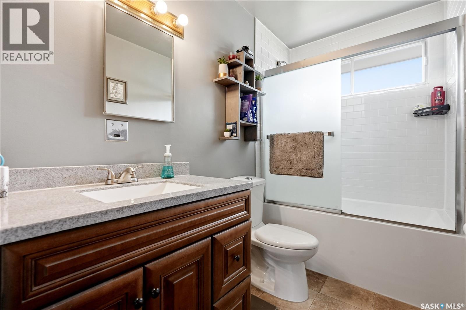 7 Upland Drive, Regina, Saskatchewan  S4R 0B8 - Photo 11 - SK038925