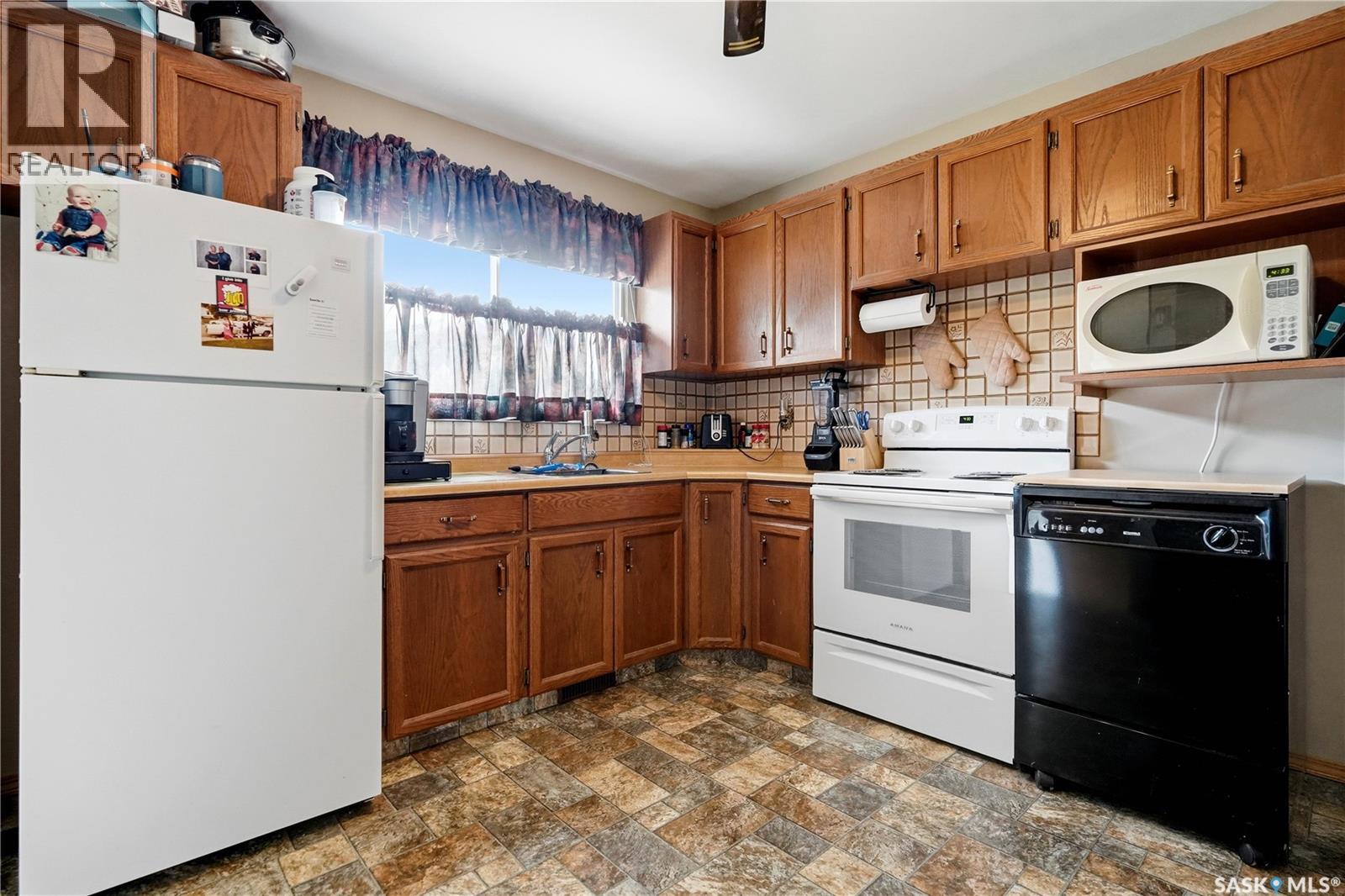 7 Upland Drive, Regina, Saskatchewan  S4R 0B8 - Photo 16 - SK038925
