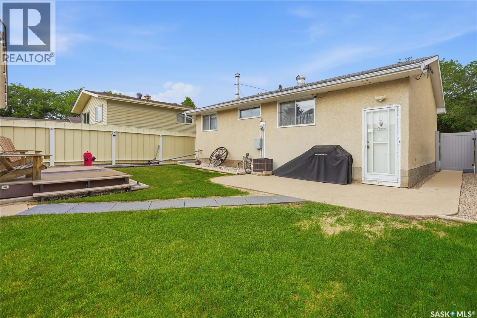 7 Upland Drive, Regina, Saskatchewan  S4R 0B8 - Photo 26 - SK038925