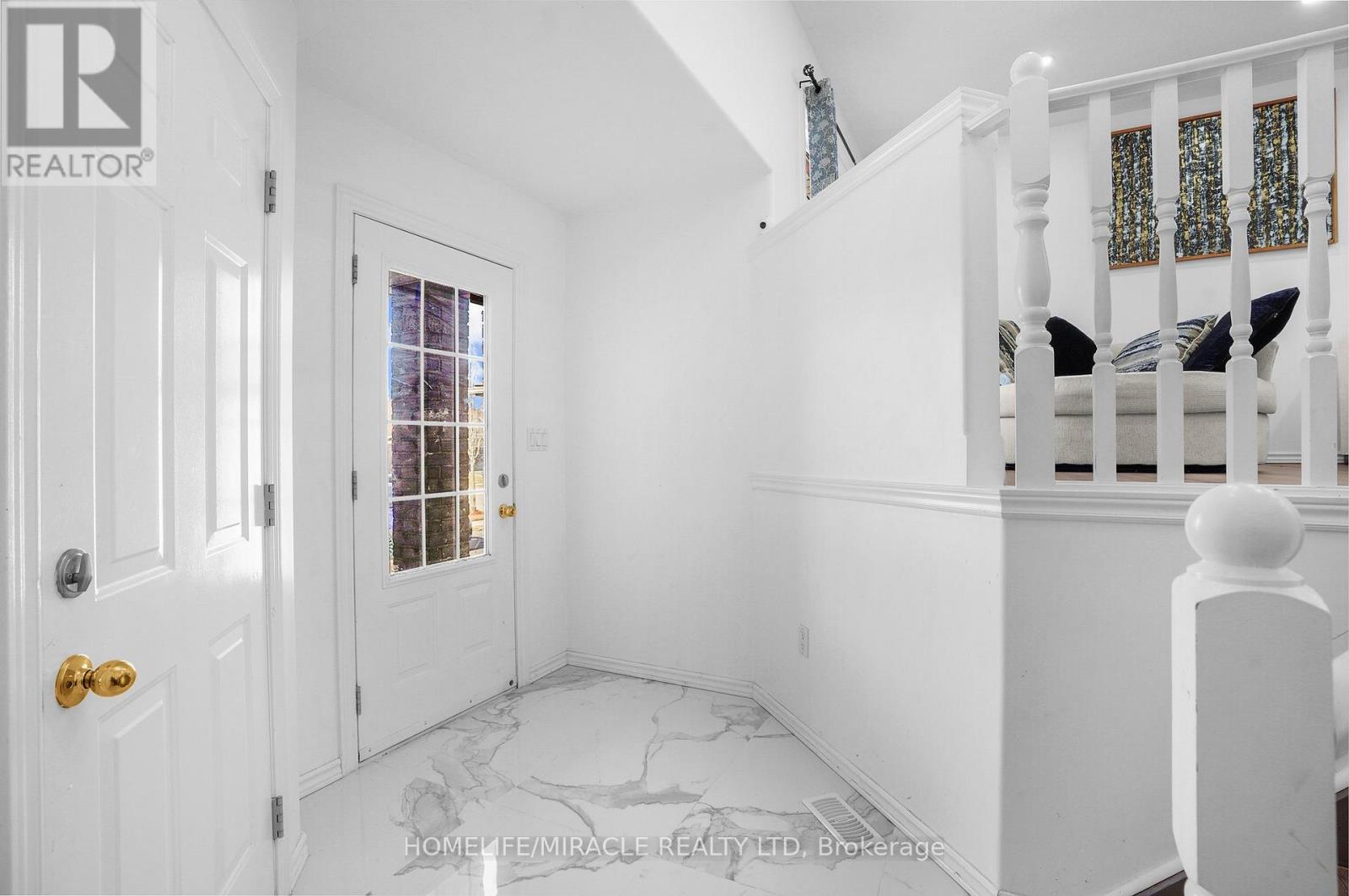 8 Bradley Lane, Brantford, Ontario  N3T 6R5 - Photo 3 - X13431052
