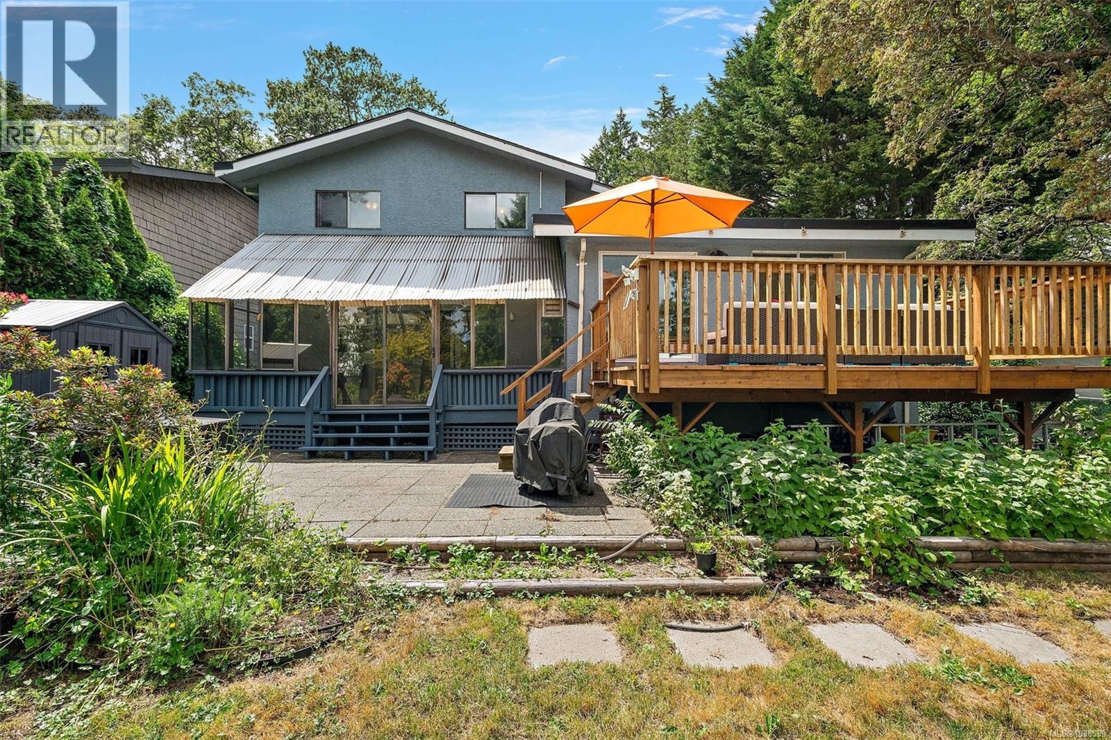 4143 Cedar Hill Rd, Saanich, British Columbia  V8N 3C2 - Photo 36 - 1038539