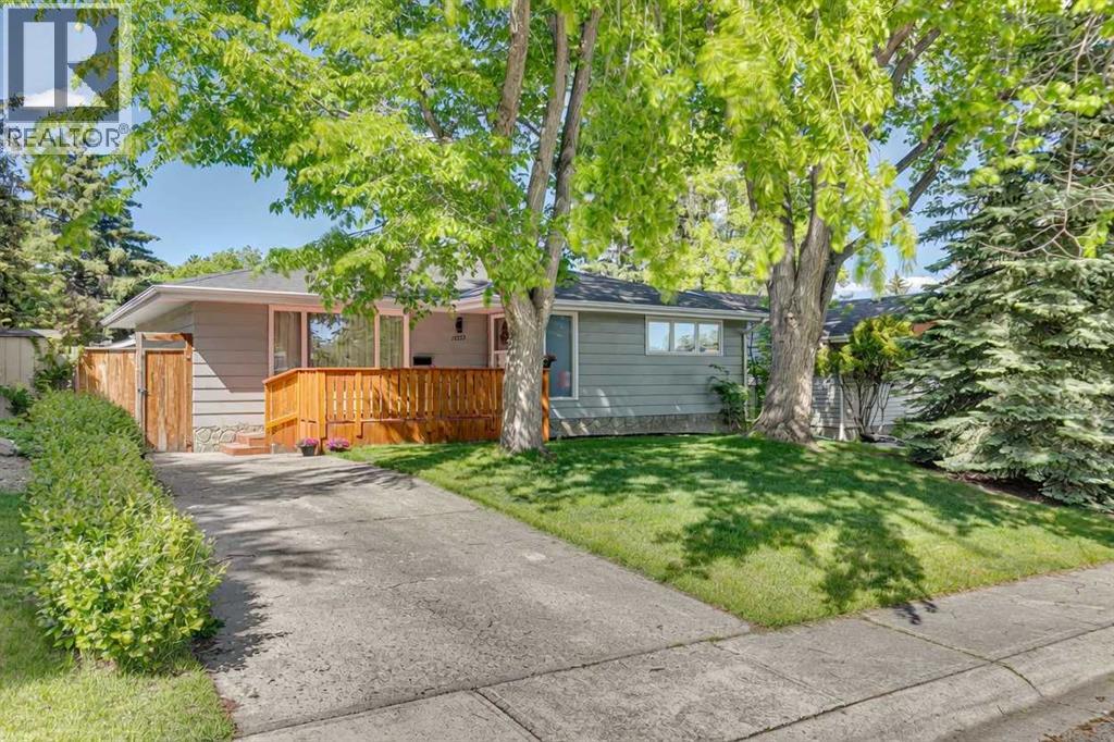 12223 Canfield Road Sw, Calgary, Alberta  T2W 1J8 - Photo 1 - A2311428