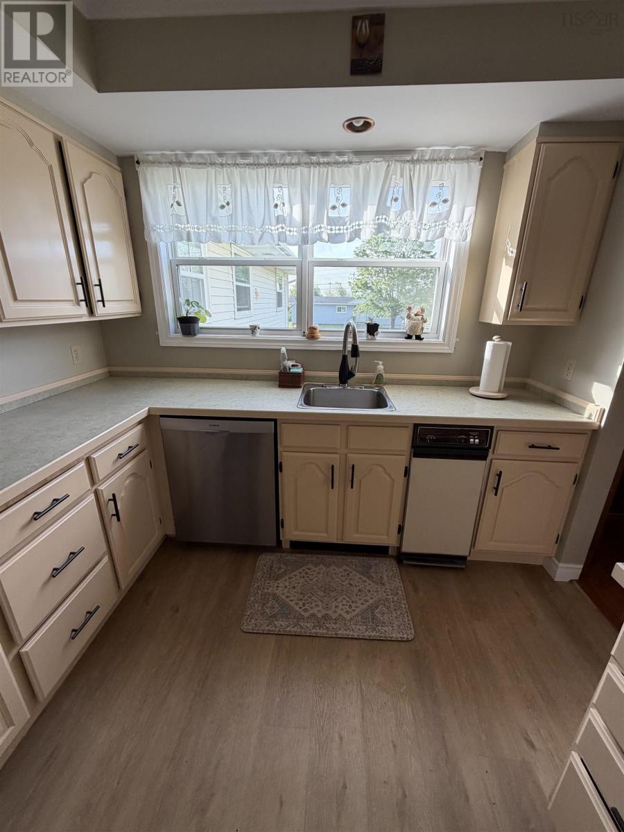 246 Hawthorne Street       B2g 2r3, Antigonish, Nova Scotia  B2G 2R3 - Photo 14 - 202614006