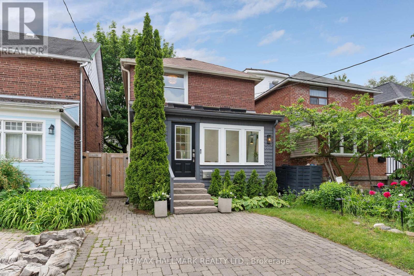 37 WINSTON AVENUE, Toronto, Ontario