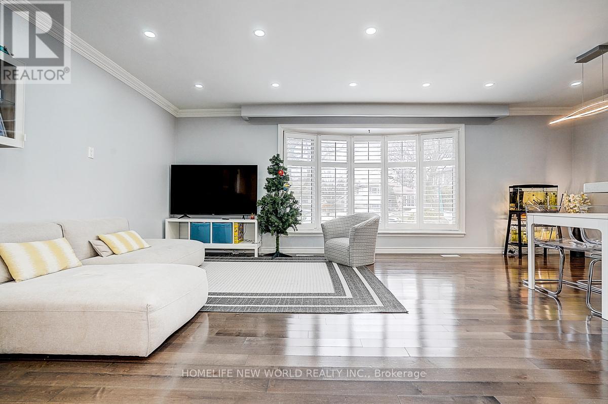 47 Manorglen Crescent, Toronto, Ontario  M1S 1W3 - Photo 7 - E13431432