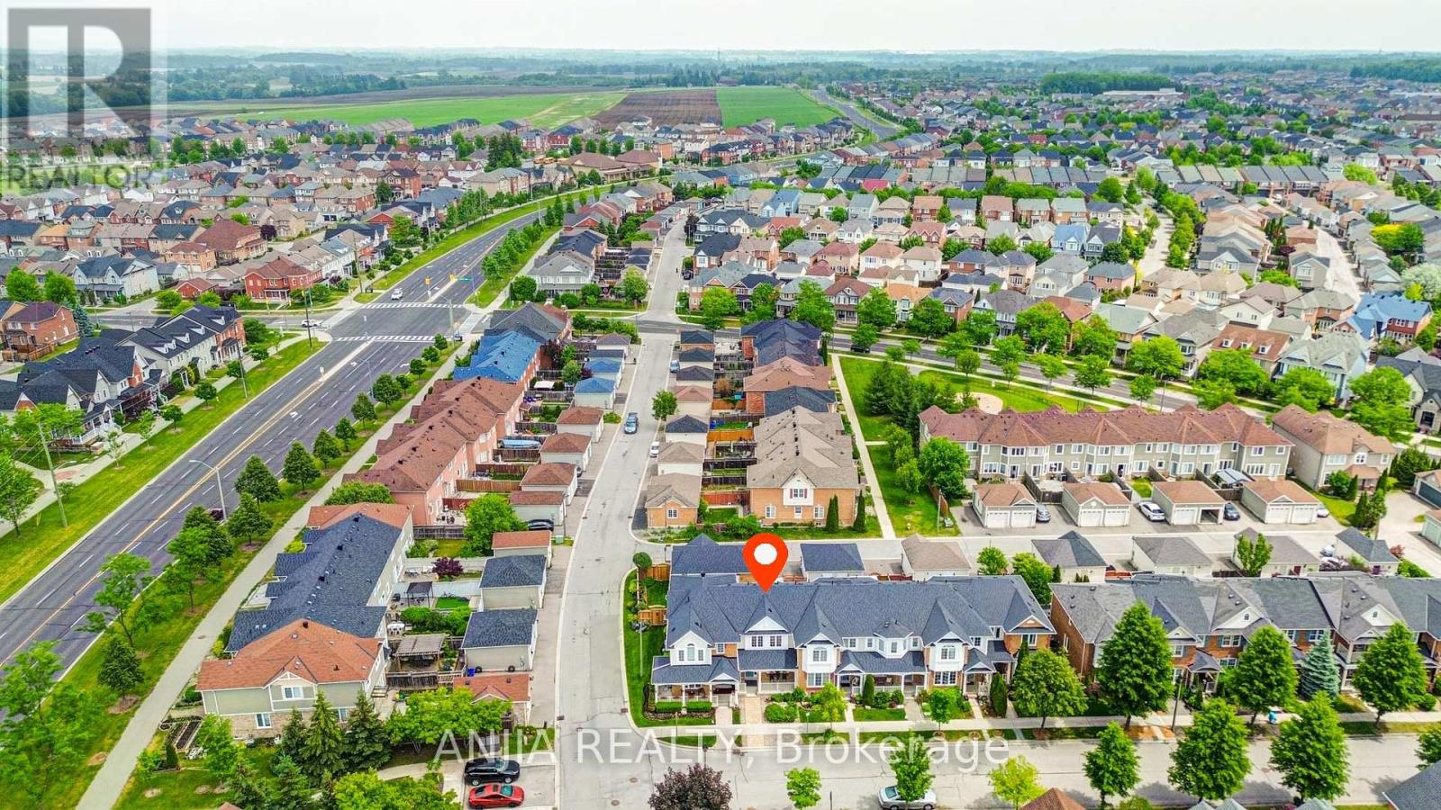 31 Calafia Street, Markham, Ontario  L6B 0H6 - Photo 3 - N13431422