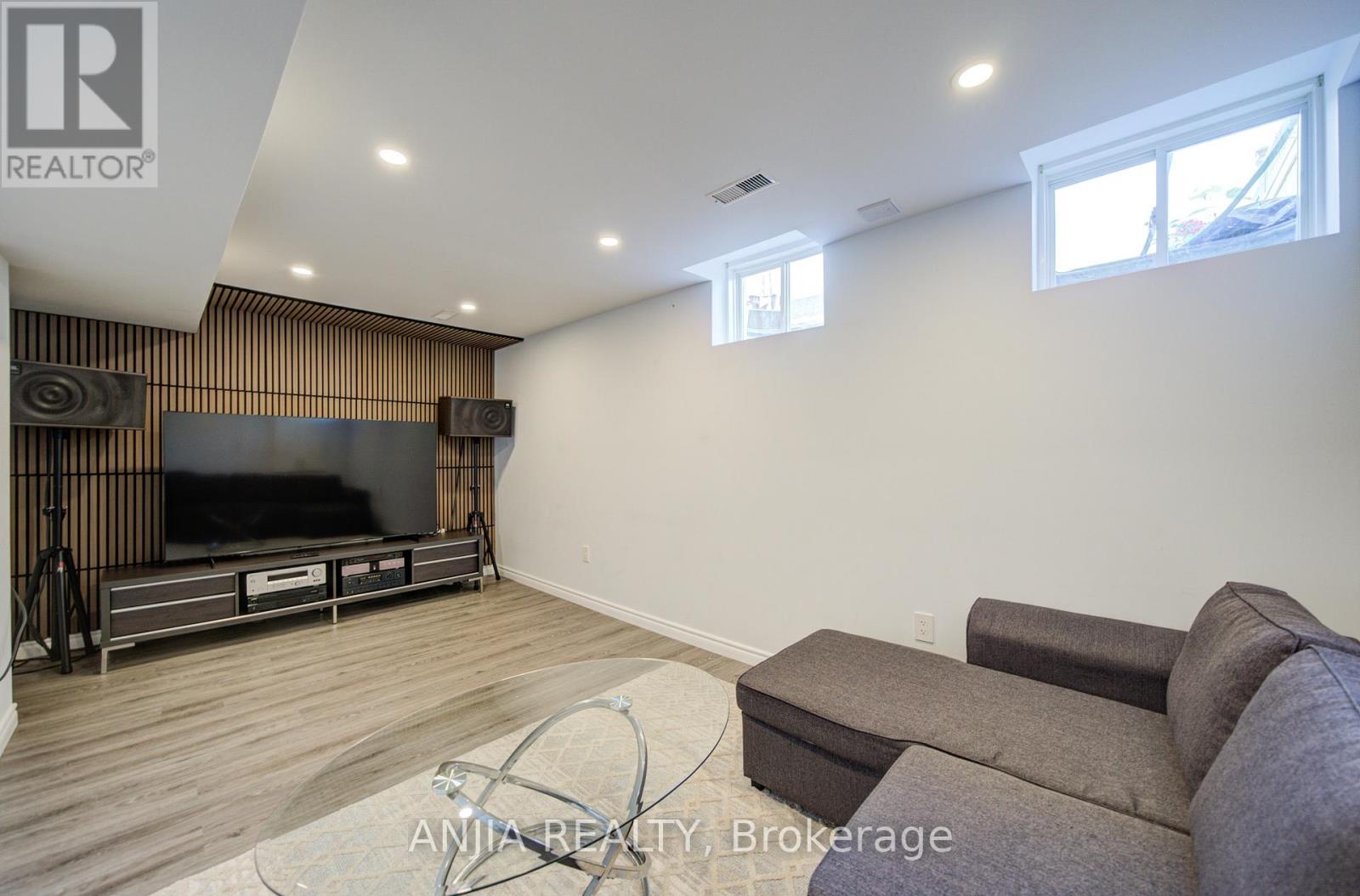 31 Calafia Street, Markham, Ontario  L6B 0H6 - Photo 36 - N13431422