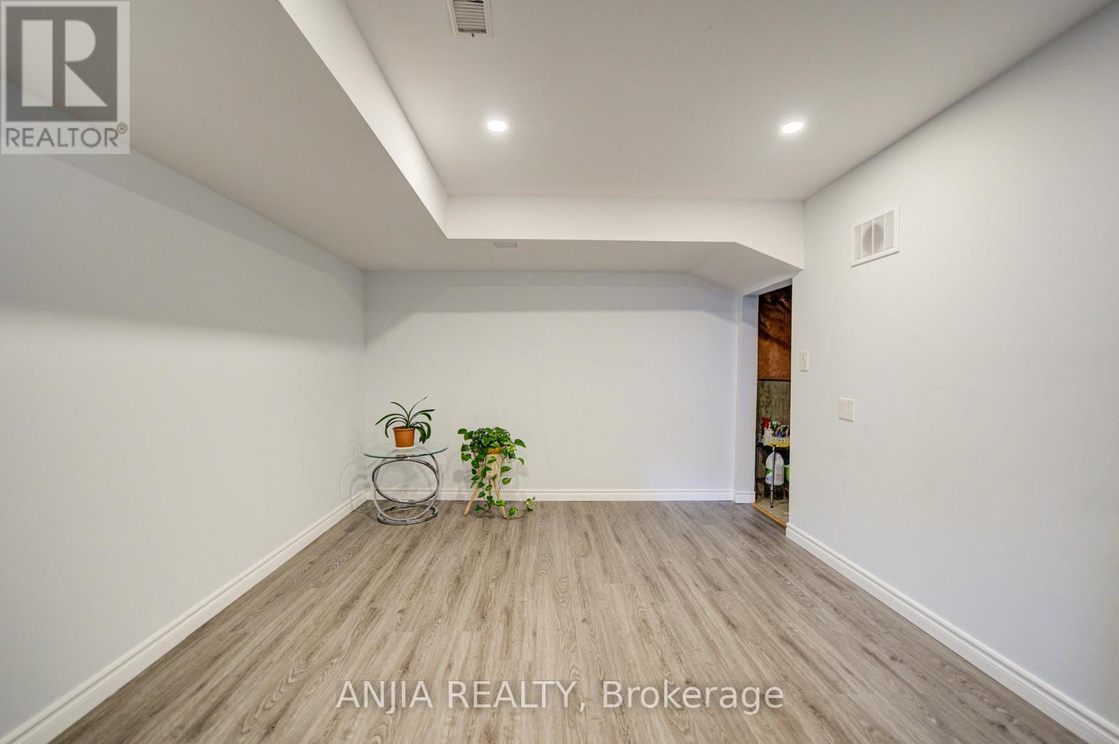 31 Calafia Street, Markham, Ontario  L6B 0H6 - Photo 39 - N13431422