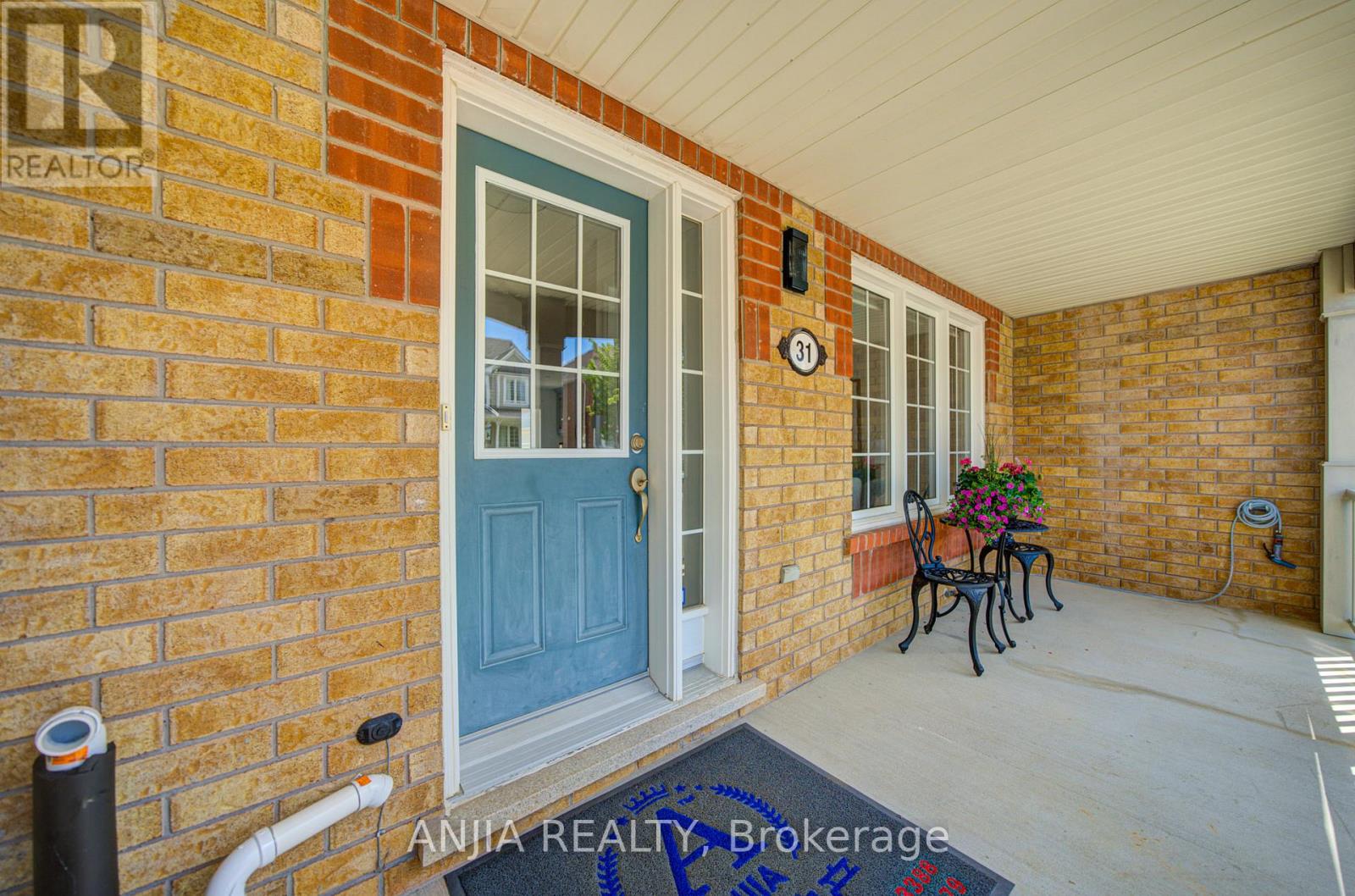 31 Calafia Street, Markham, Ontario  L6B 0H6 - Photo 6 - N13431422