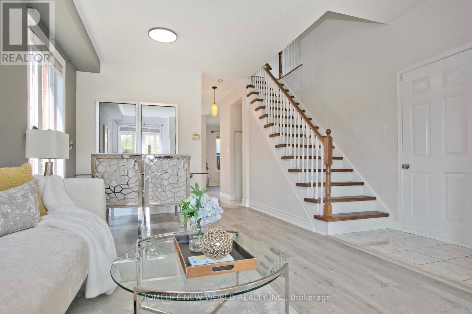 609 Fred Mclaren Boulevard, Markham, Ontario  L6E 1N1 - Photo 5 - N13431442