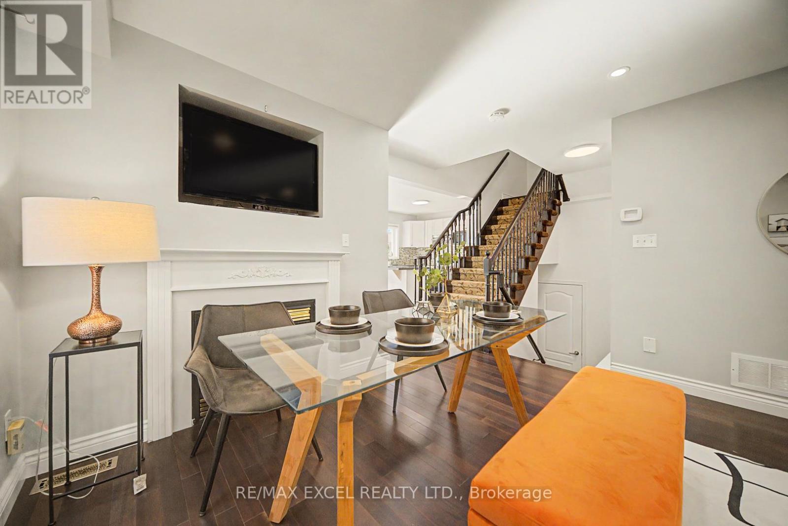 40 Outlook Terrace Drive, Markham, Ontario  L6E 1J9 - Photo 5 - N13431504
