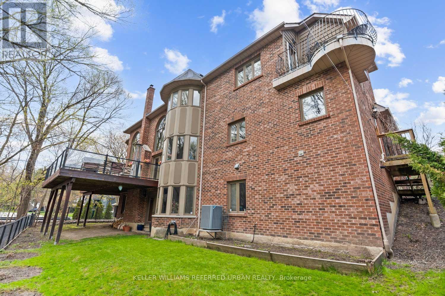 194 Sherwood Place, Newmarket, Ontario  L3Y 8E5 - Photo 41 - N13431506