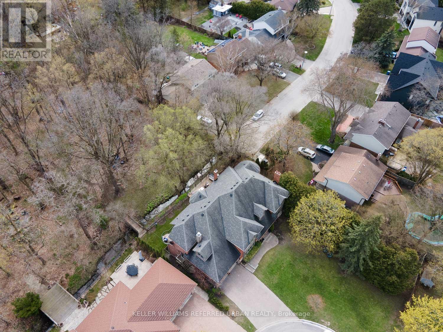 194 Sherwood Place, Newmarket, Ontario  L3Y 8E5 - Photo 6 - N13431506