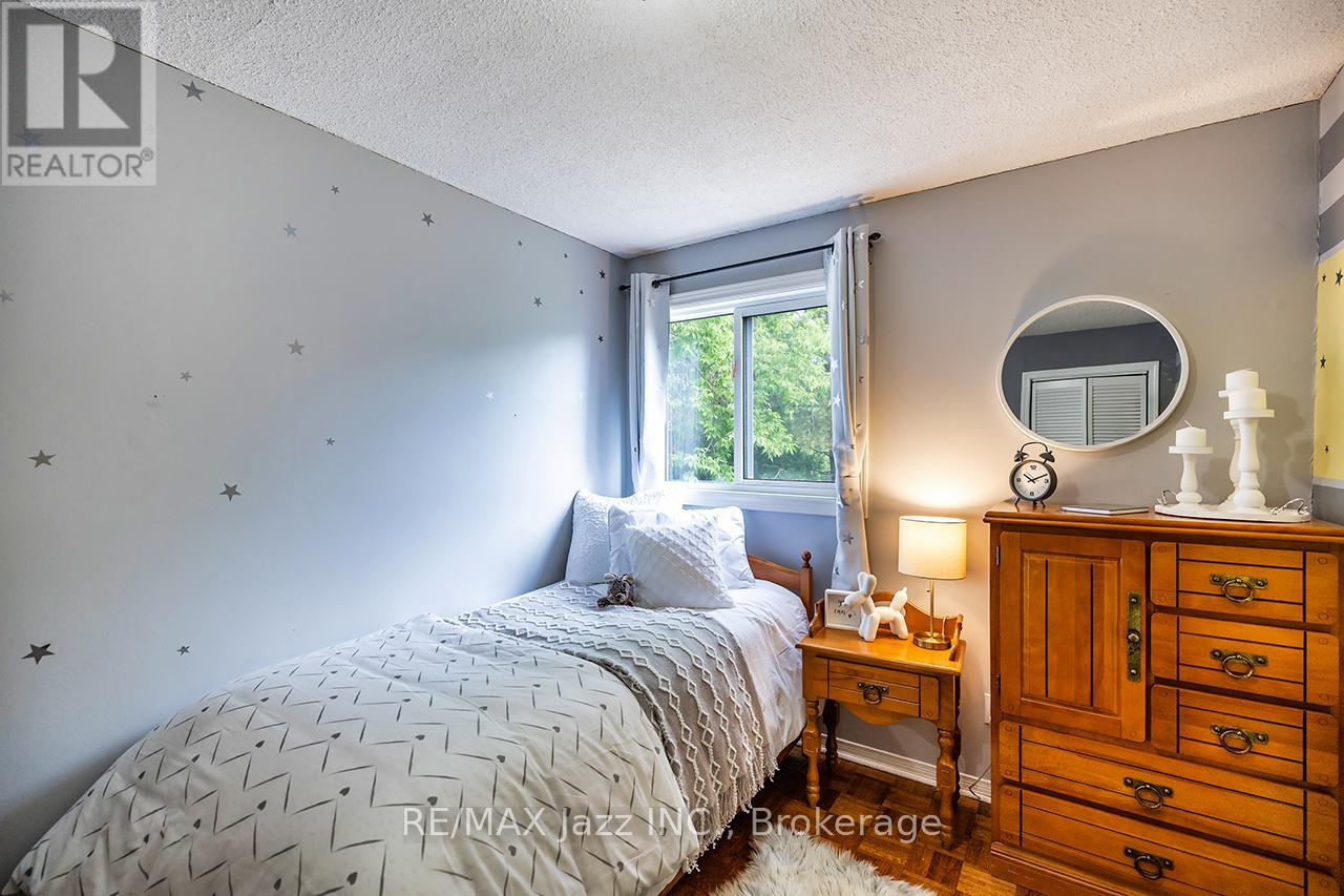 2 Barrow Court, Whitby, Ontario  L1P 1E4 - Photo 26 - E13431684