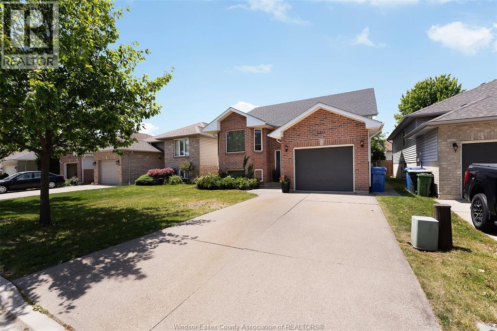 2341 Radcliff, Windsor, Ontario  N8P 1V5 - Photo 2 - 26013759
