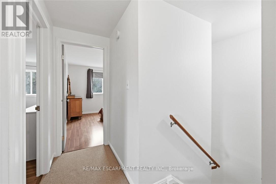 712 Auburn Crescent, Burlington, Ontario  L7L 5B2 - Photo 18 - W13235490