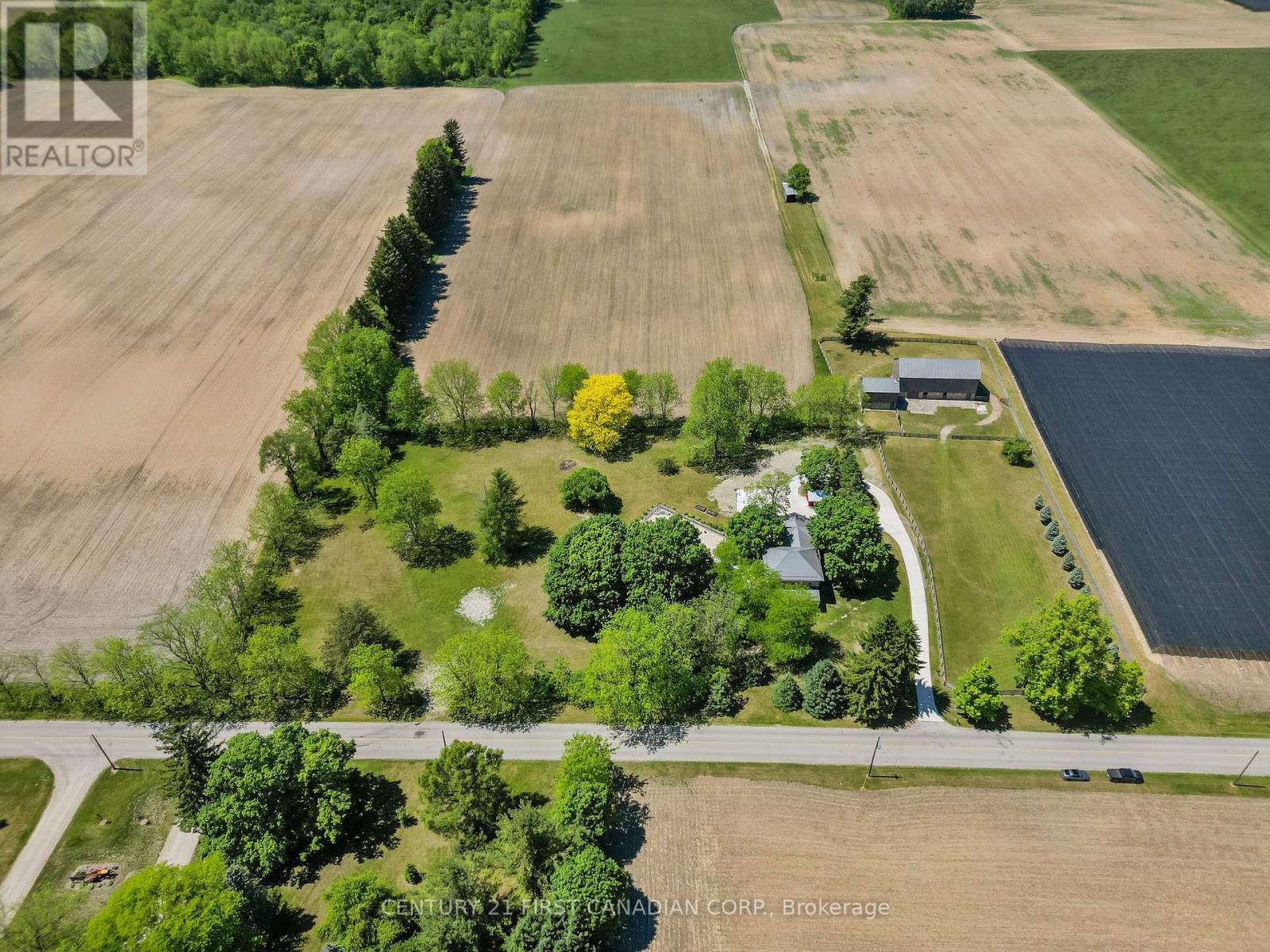 8346 Parkhouse Drive, Strathroy-Caradoc, Ontario  N0L 1W0 - Photo 2 - X13431782