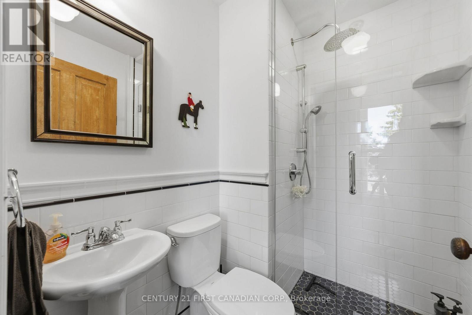 8346 Parkhouse Drive, Strathroy-Caradoc, Ontario  N0L 1W0 - Photo 29 - X13431782