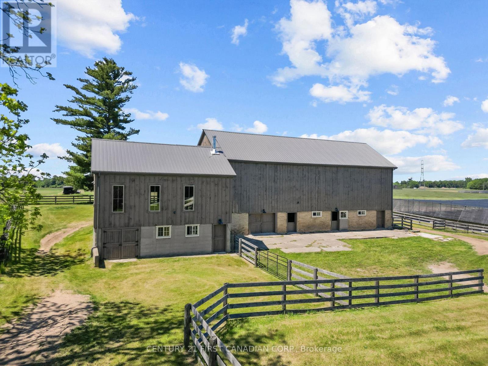 8346 Parkhouse Drive, Strathroy-Caradoc, Ontario  N0L 1W0 - Photo 3 - X13431782