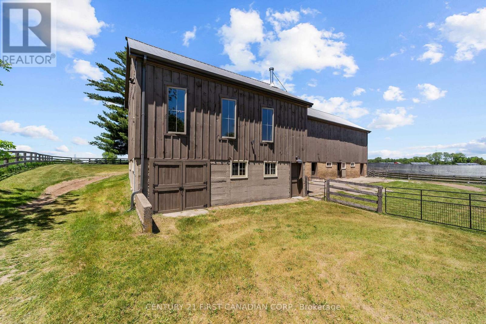 8346 Parkhouse Drive, Strathroy-Caradoc, Ontario  N0L 1W0 - Photo 35 - X13431782