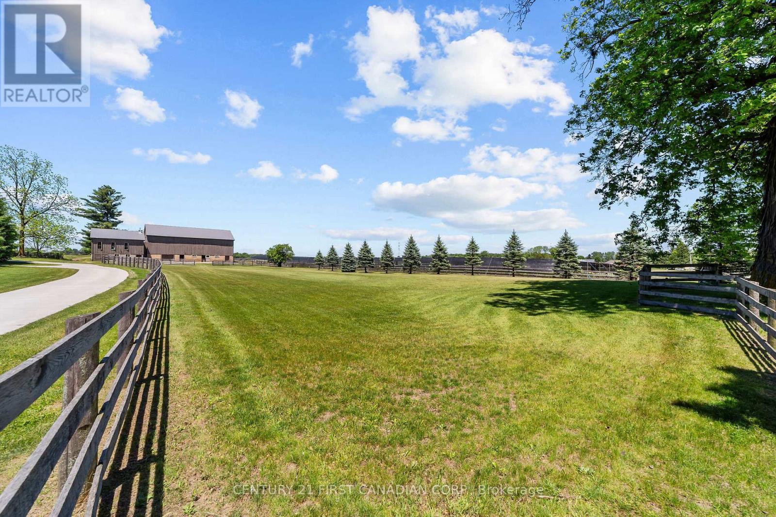 8346 Parkhouse Drive, Strathroy-Caradoc, Ontario  N0L 1W0 - Photo 49 - X13431782