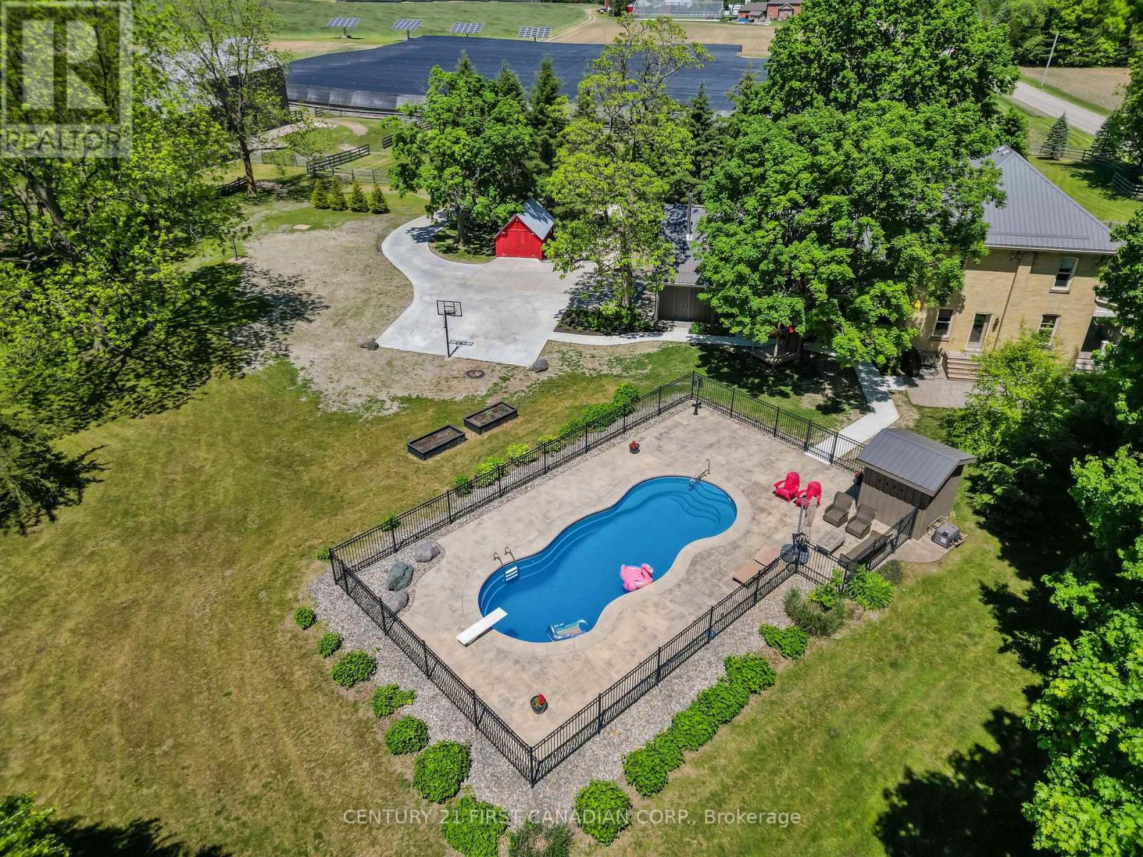 8346 Parkhouse Drive, Strathroy-Caradoc, Ontario  N0L 1W0 - Photo 5 - X13431782