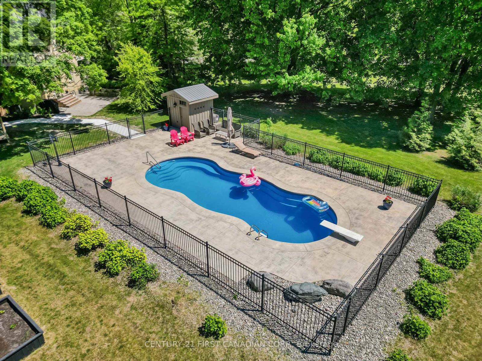 8346 Parkhouse Drive, Strathroy-Caradoc, Ontario  N0L 1W0 - Photo 6 - X13431782