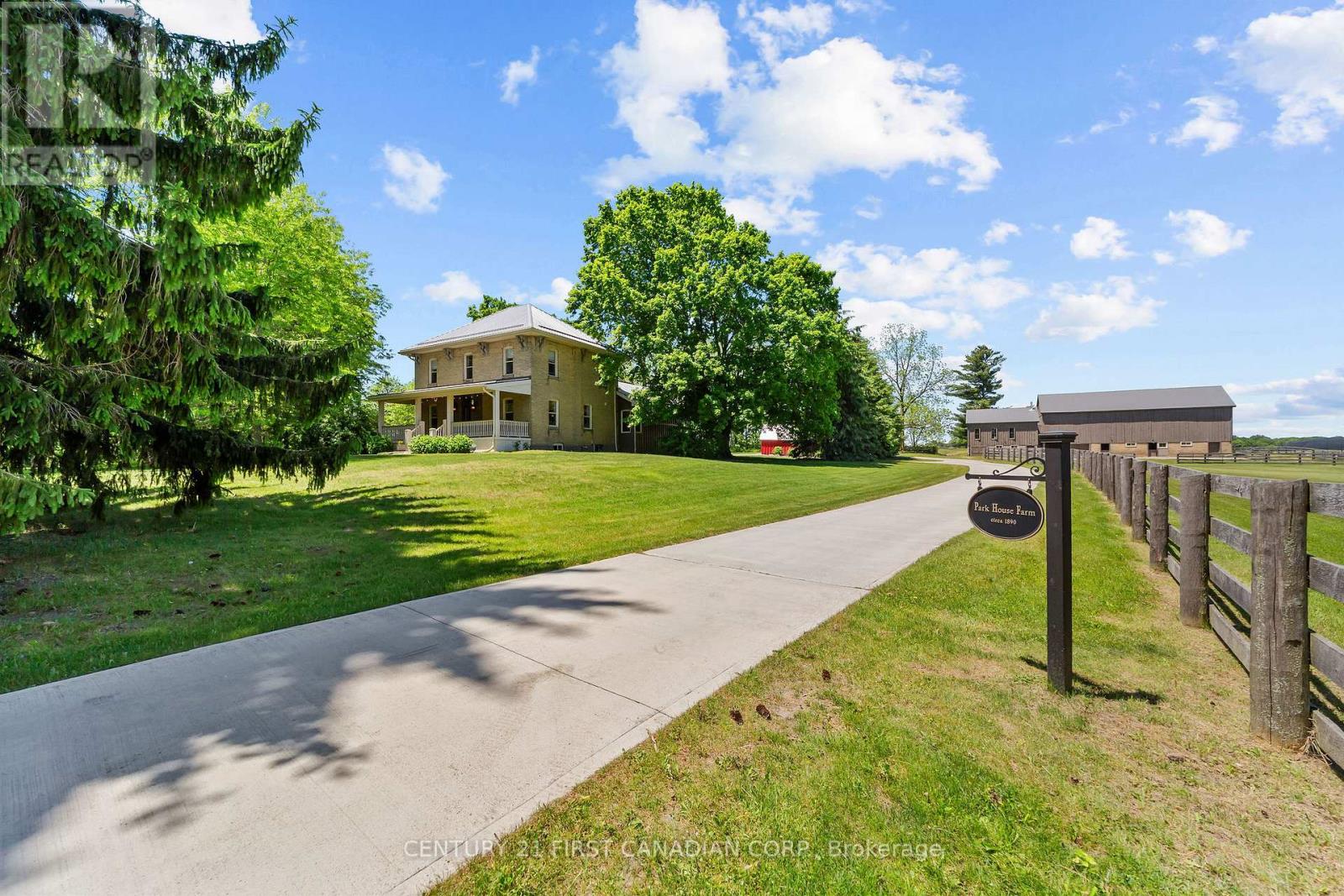 8346 Parkhouse Drive, Strathroy-Caradoc, Ontario  N0L 1W0 - Photo 7 - X13431782