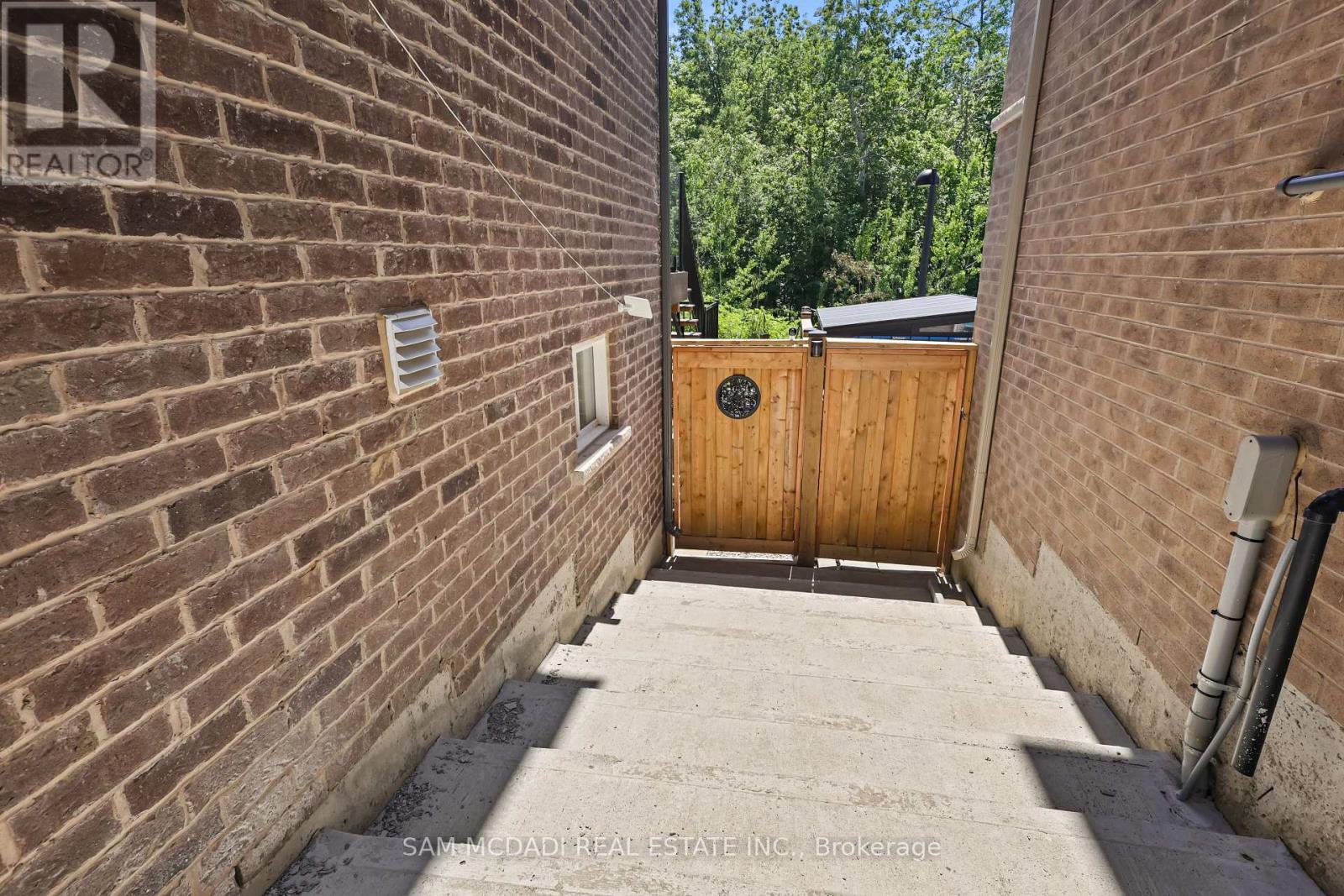837 Magnolia Terrace, Milton, Ontario  L9T 7E7 - Photo 18 - W13431172