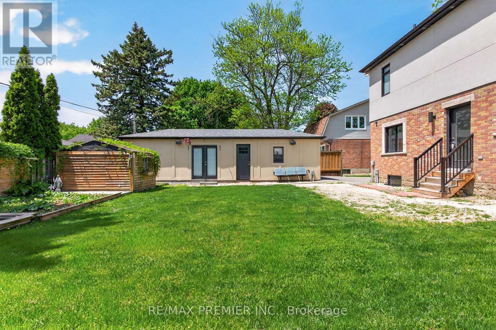 15 Fern Street, Brampton, Ontario  L6Y 1X3 - Photo 35 - W13431194