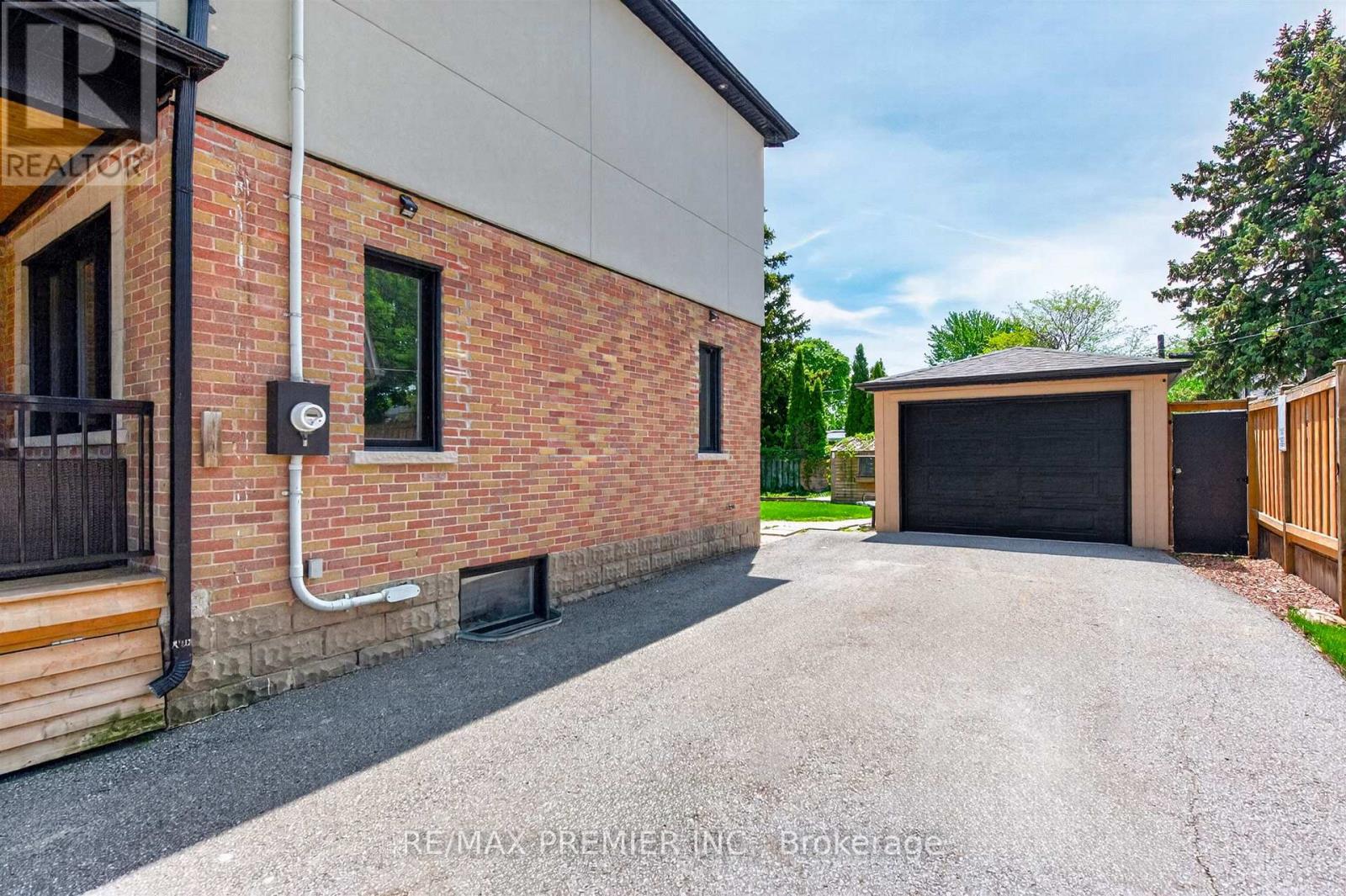 15 Fern Street, Brampton, Ontario  L6Y 1X3 - Photo 39 - W13431194