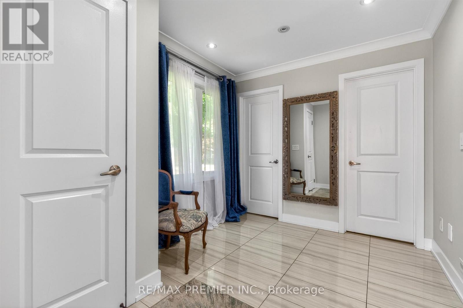 15 Fern Street, Brampton, Ontario  L6Y 1X3 - Photo 5 - W13431194