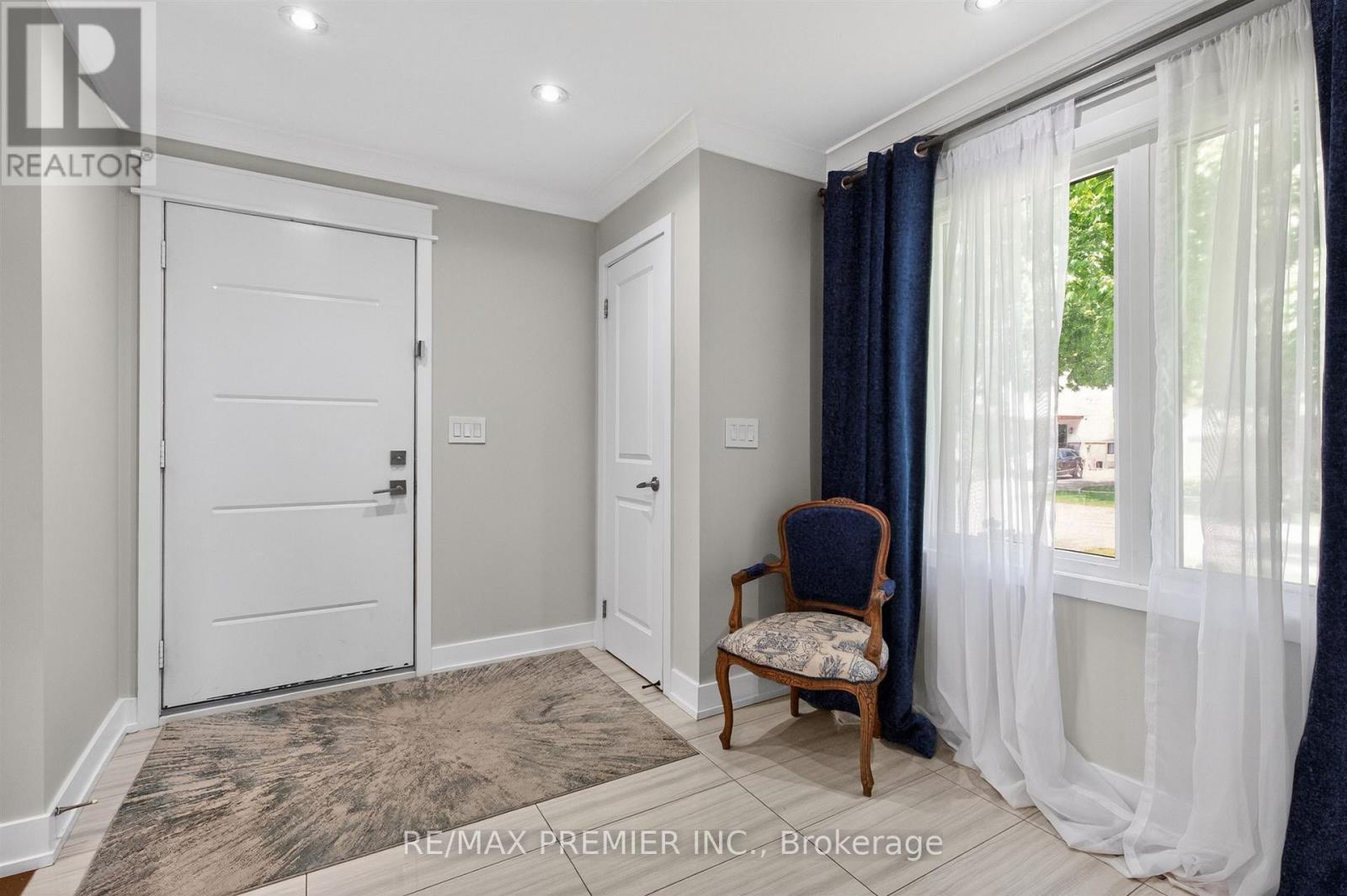 15 Fern Street, Brampton, Ontario  L6Y 1X3 - Photo 6 - W13431194