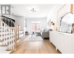 8 GROGAN MEWS, Toronto, Ontario