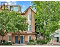 32 - 220 MANITOBA STREET, Toronto, Ontario