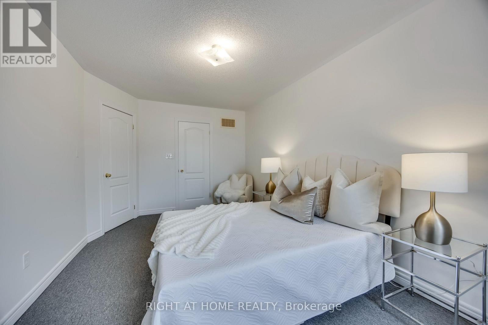 13 - 1015 Galesway Boulevard, Mississauga, Ontario  L5V 0A8 - Photo 18 - W13431466