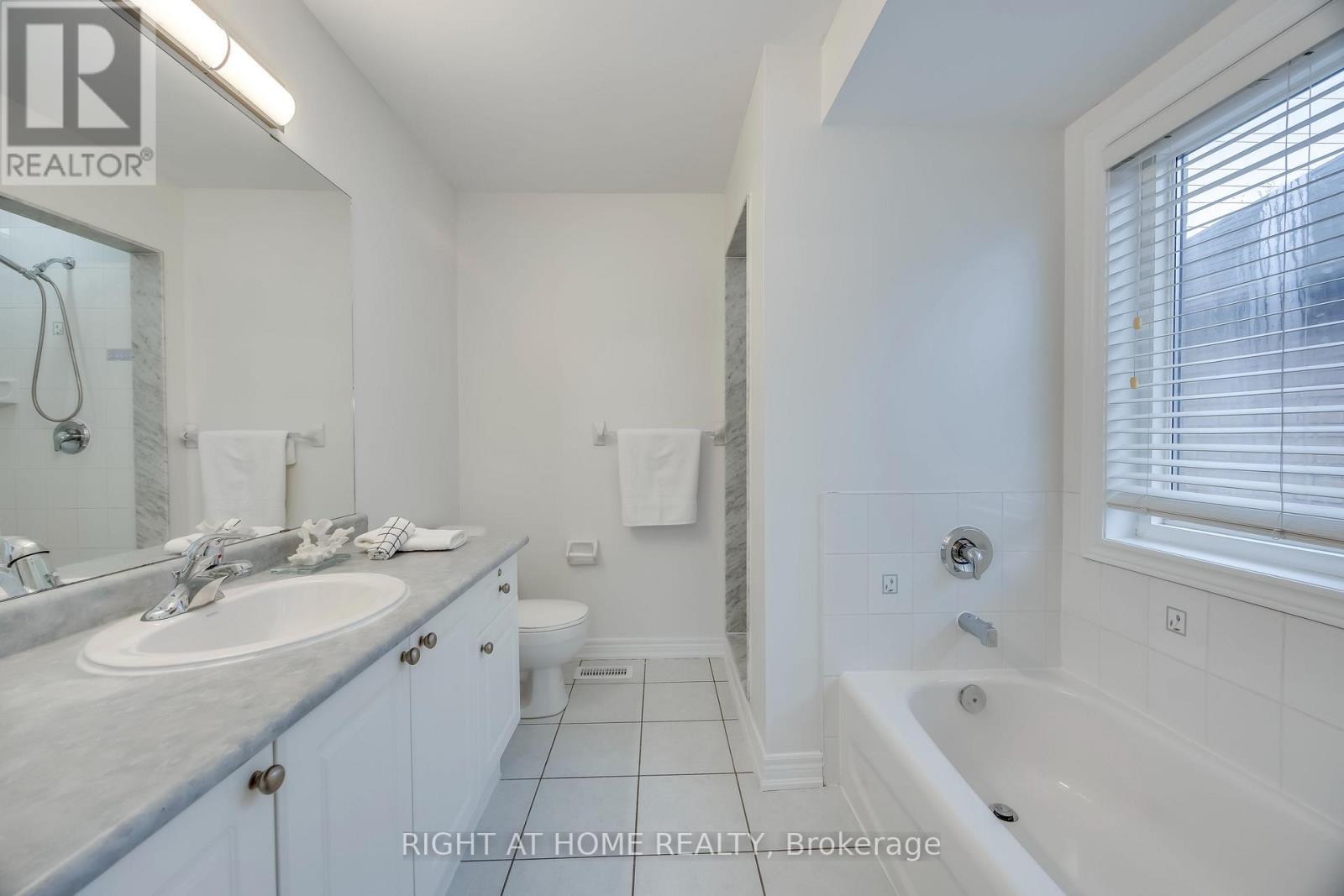 13 - 1015 Galesway Boulevard, Mississauga, Ontario  L5V 0A8 - Photo 19 - W13431466