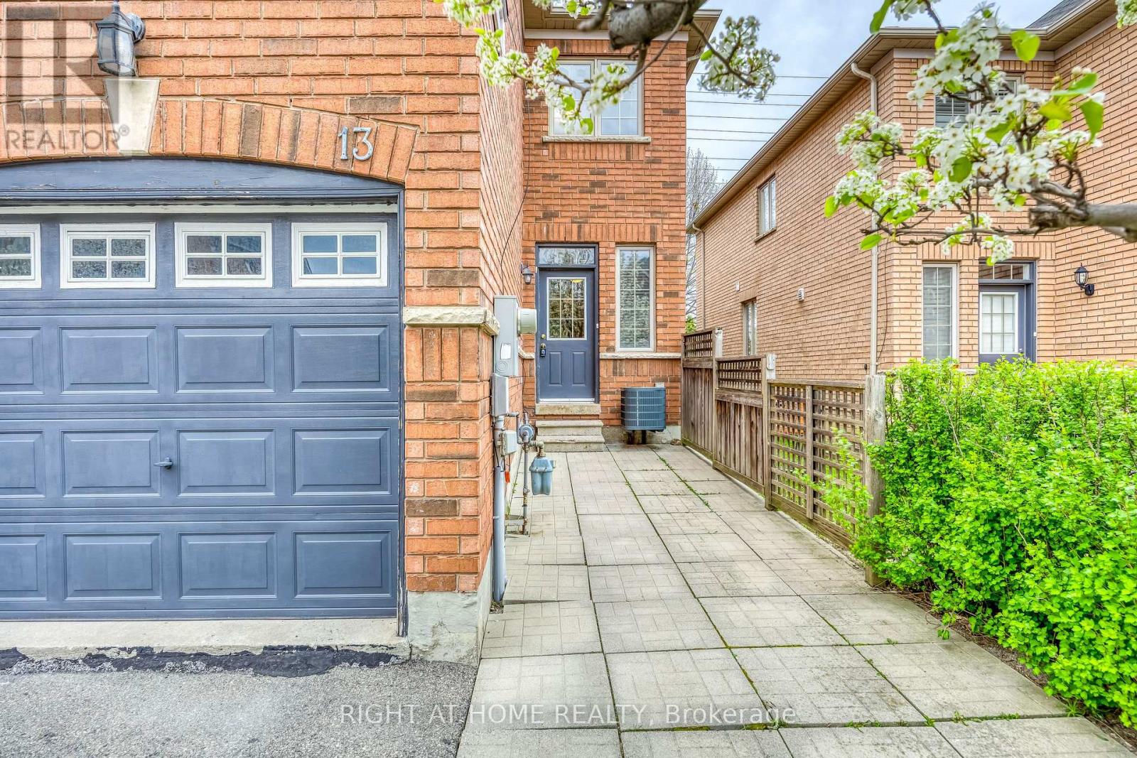 13 - 1015 Galesway Boulevard, Mississauga, Ontario  L5V 0A8 - Photo 3 - W13431466