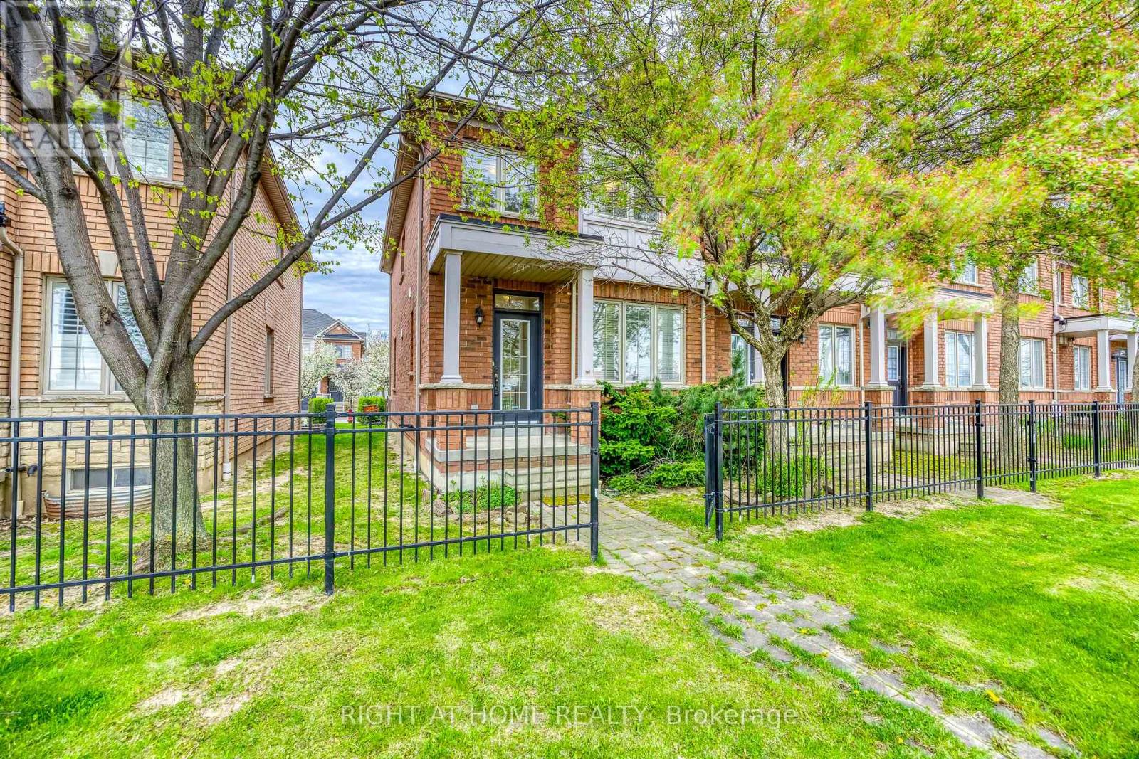 13 - 1015 Galesway Boulevard, Mississauga, Ontario  L5V 0A8 - Photo 39 - W13431466
