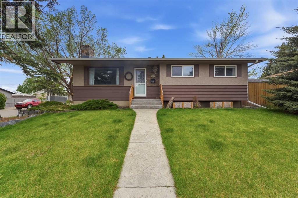 819 Avonlea Place SE, Calgary, Alberta  T2H 1W4 - Photo 1 - A2314799