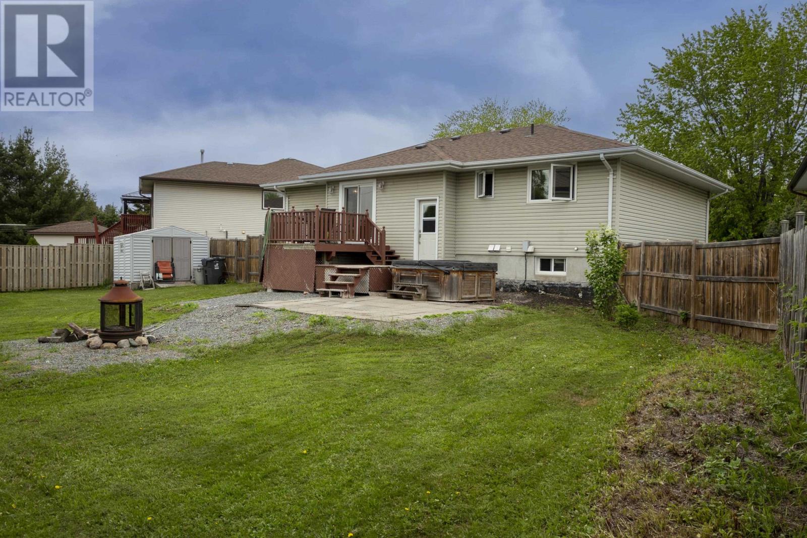 205 Linden Ct, Thunder Bay, Ontario  P7B 6R6 - Photo 46 - TB2601454