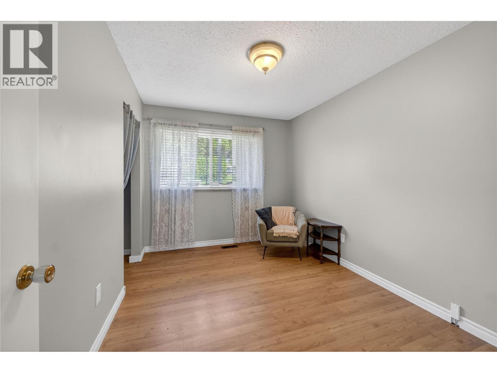 691 3 Street SE, Salmon Arm, British Columbia  V1E 4G9 - Photo 23 - 10389492