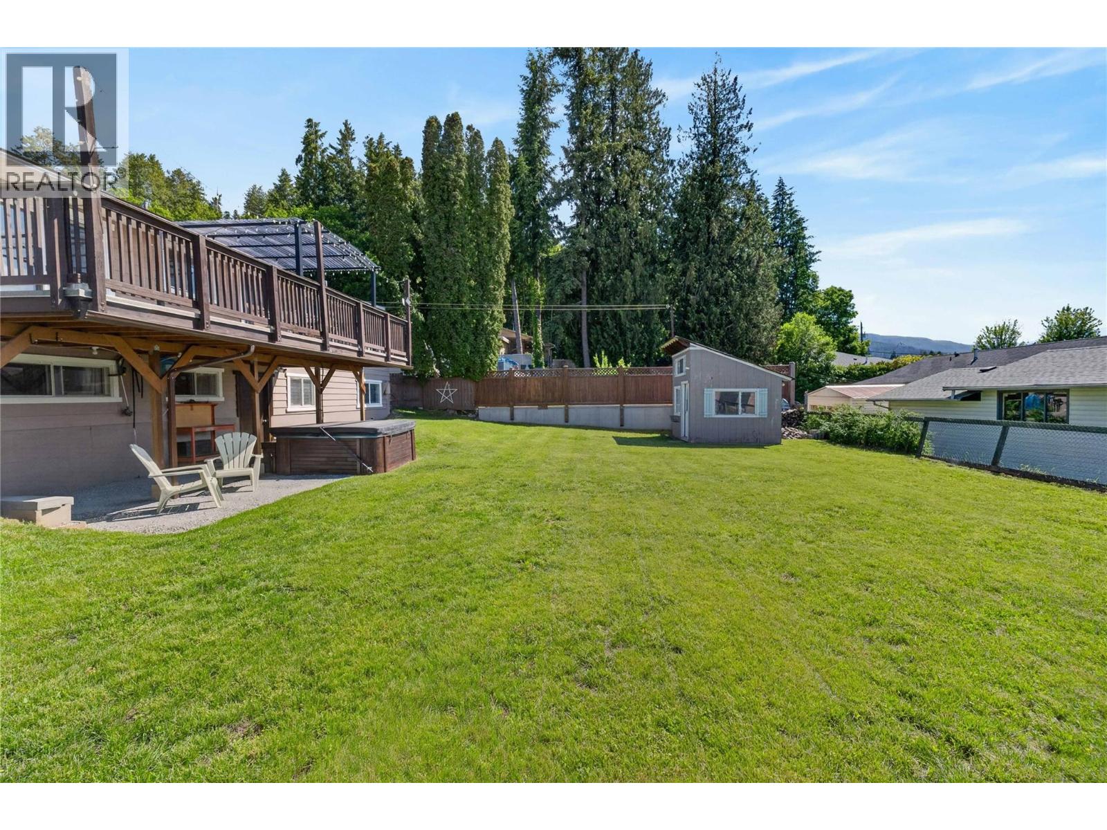 691 3 Street SE, Salmon Arm, British Columbia  V1E 4G9 - Photo 45 - 10389492