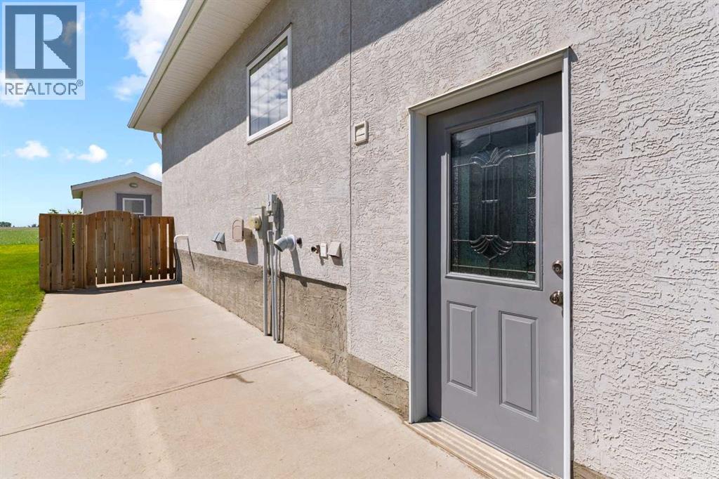 40 Lake Ridge, Olds, Alberta  T4H 1W6 - Photo 34 - A2317870