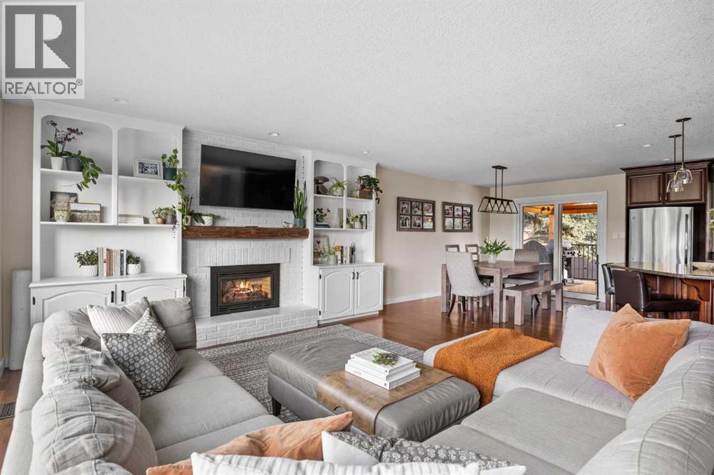 111 Silvergrove Green Nw, Calgary, Alberta  T3B 4H8 - Photo 9 - A2318686