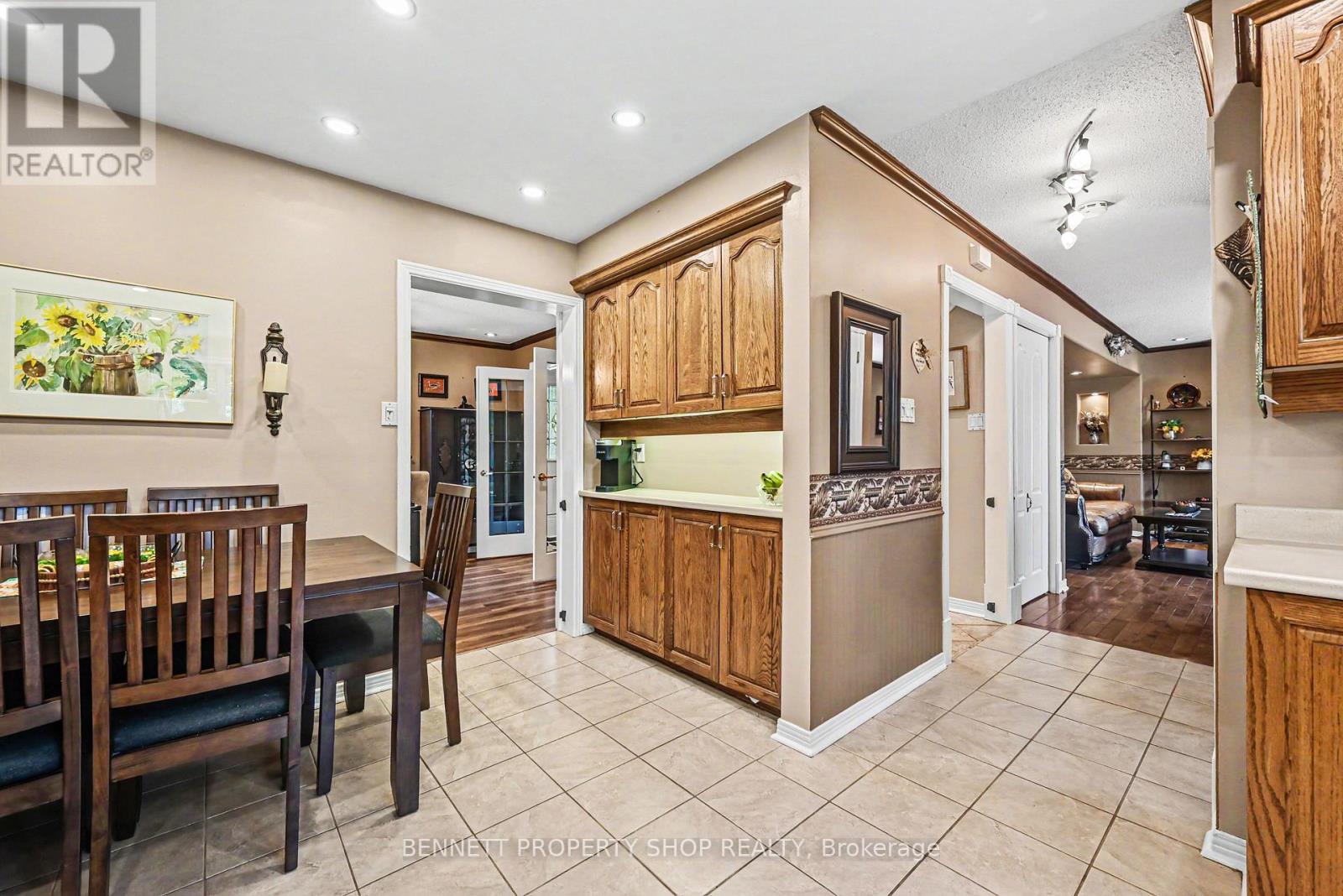 78 Meadowbank Drive, Ottawa, Ontario  K2G 0P5 - Photo 11 - X13431676