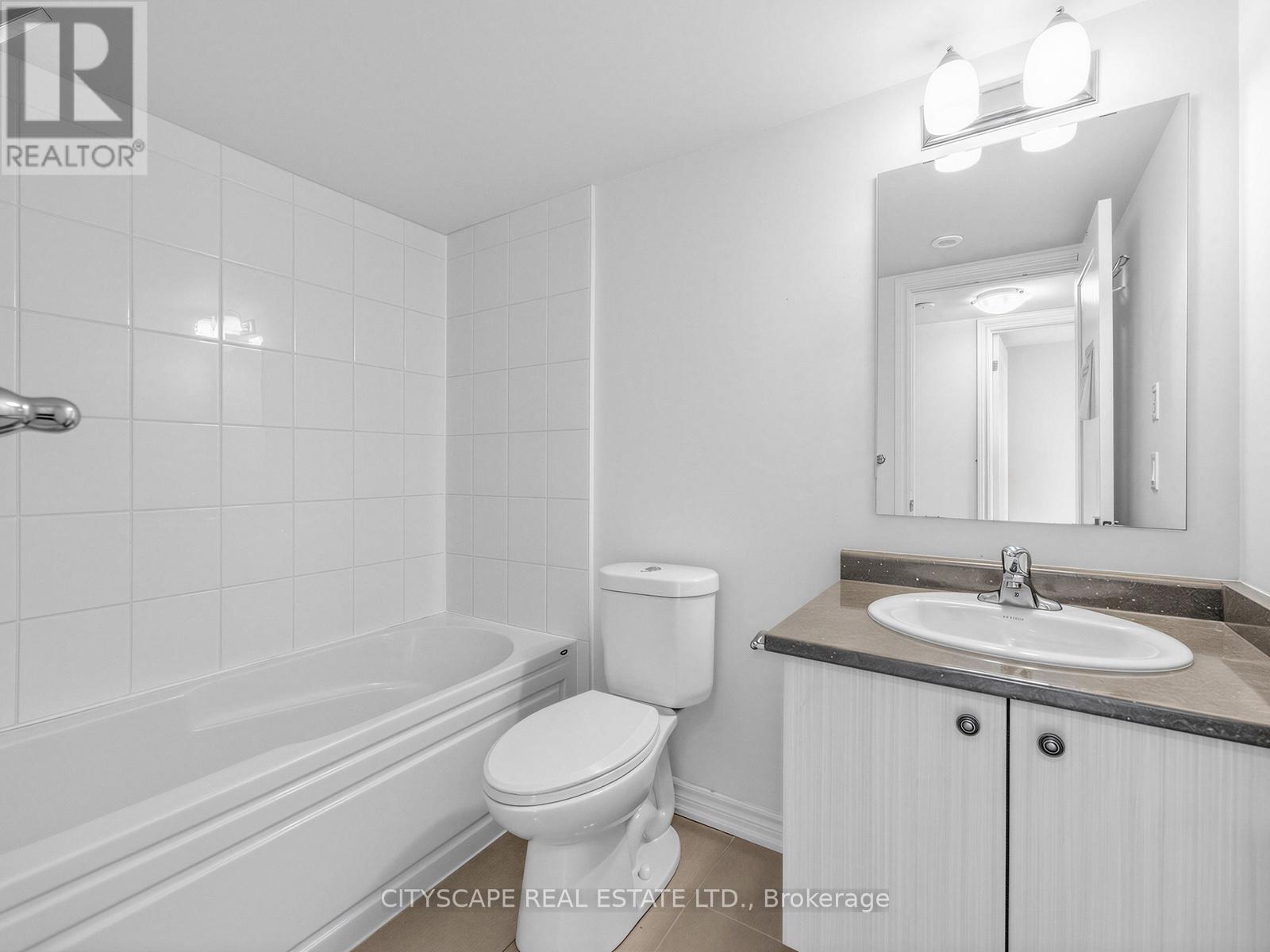 145 Long Branch Avenue, Toronto, Ontario M8W 0A9 - Photo 14 - W13415422