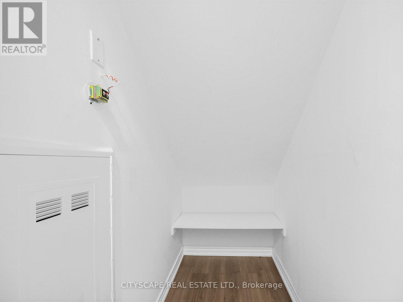 145 Long Branch Avenue, Toronto, Ontario M8W 0A9 - Photo 22 - W13415422