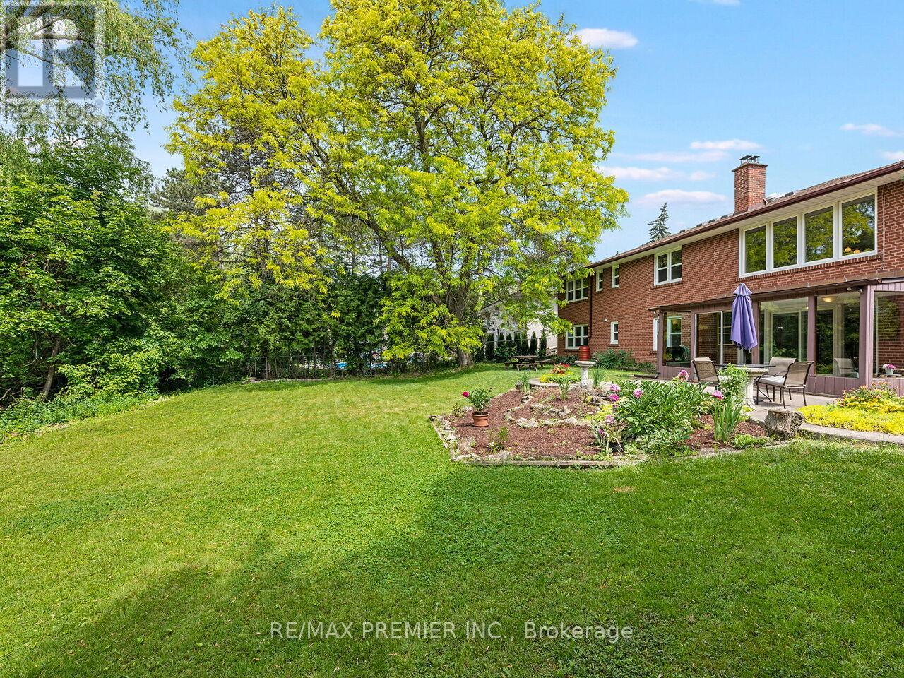 41 Florida Crescent, Toronto, Ontario  M9M 1P4 - Photo 30 - W13430318